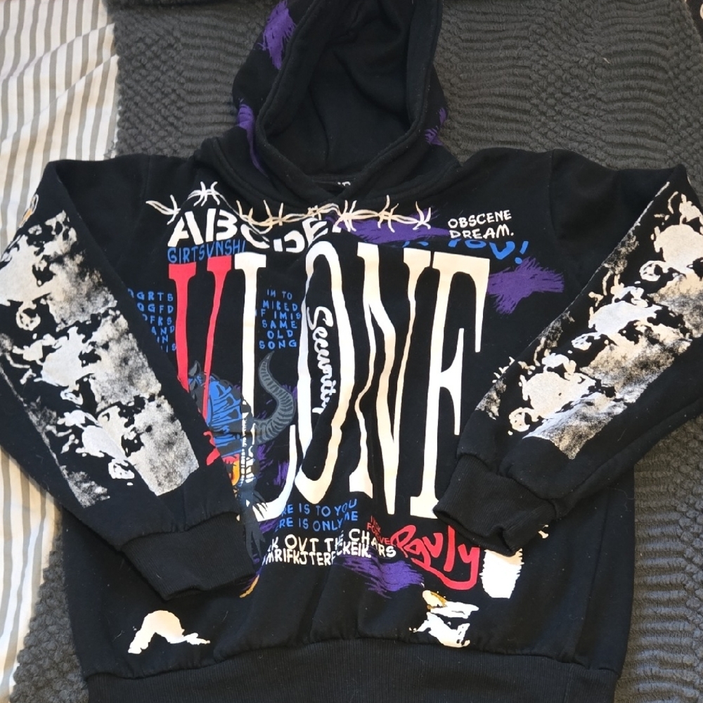 Authentic‎ VLONE Hoodie Size M RARE